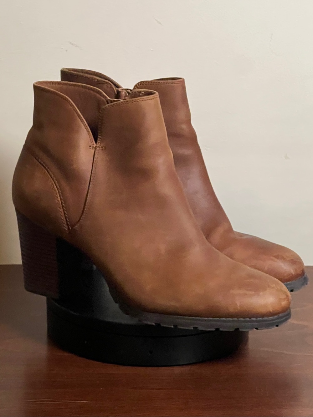 Clarks Verona Trish Leather Heeled Ankle Boot - US 12